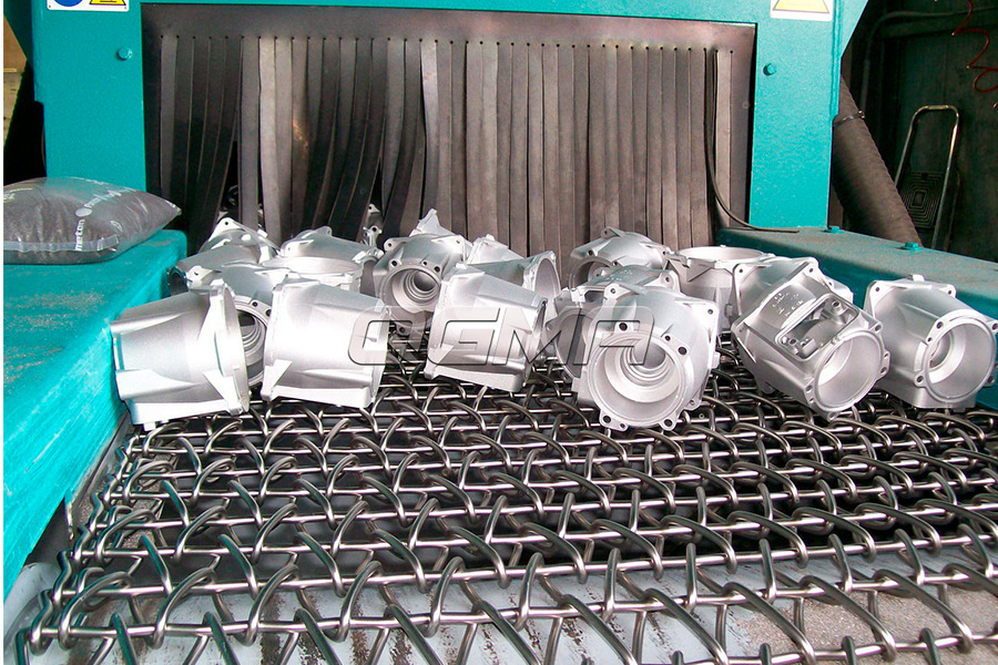 飞机发动机零部件抛丸除锈强化方案